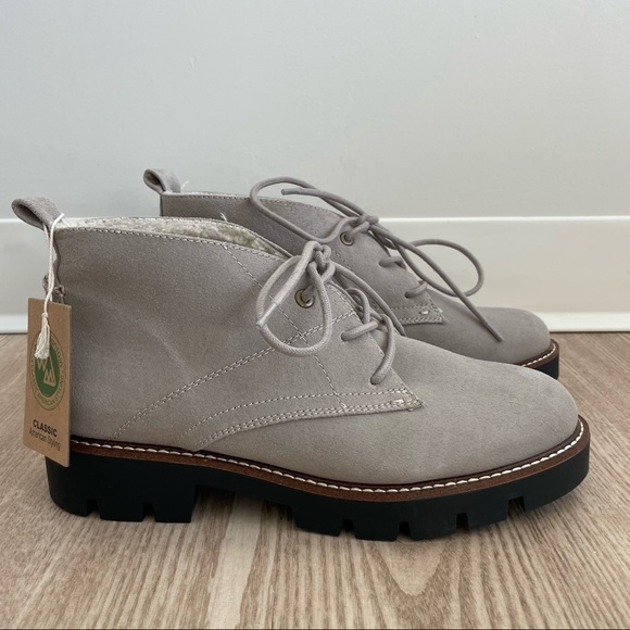 White Mountain Suede Booties Warm-Lined Lace-Up Boots - Groovy Size 9.5 - Picture 3 of 7